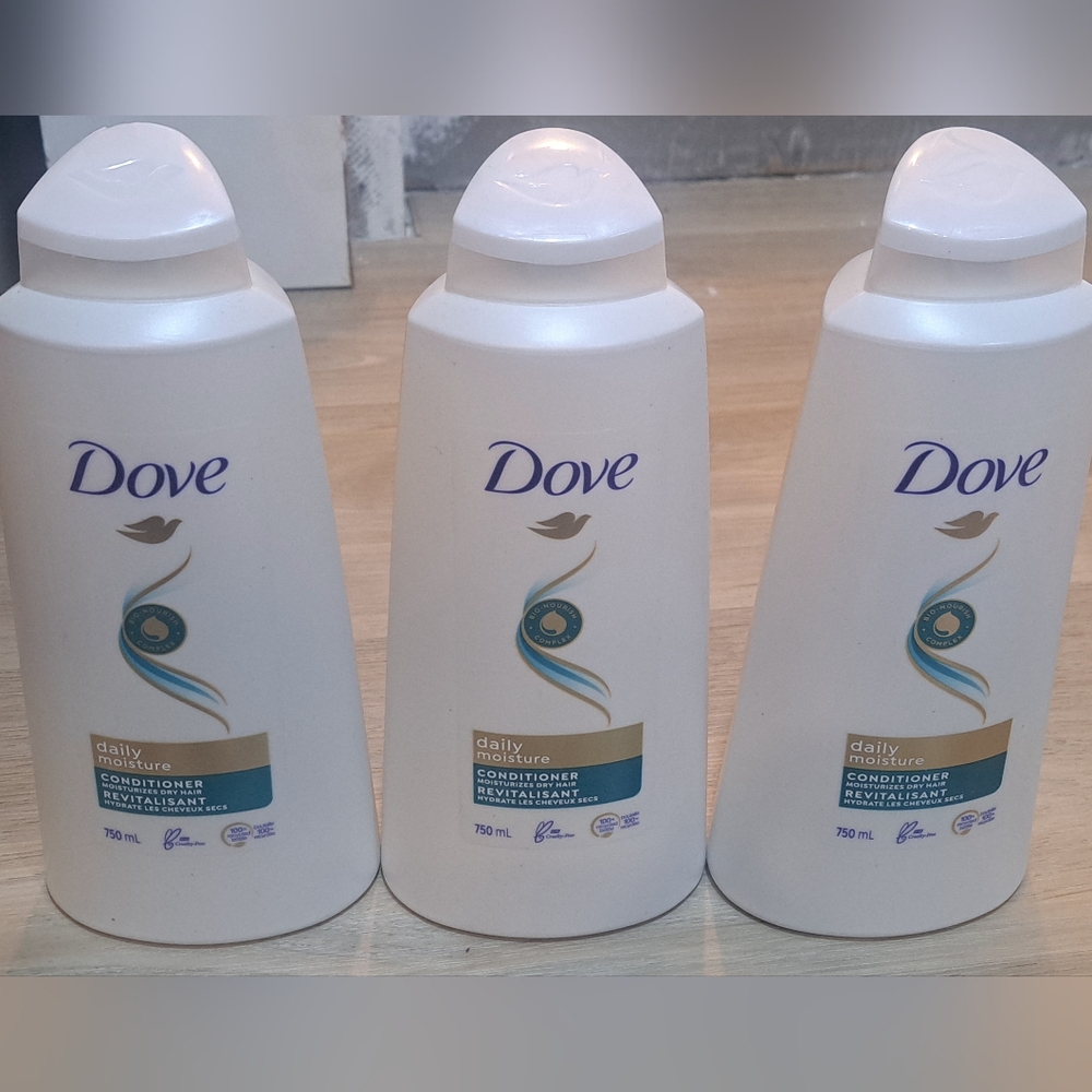 3 Brand New Dove Daily Moisture Conditioner - White